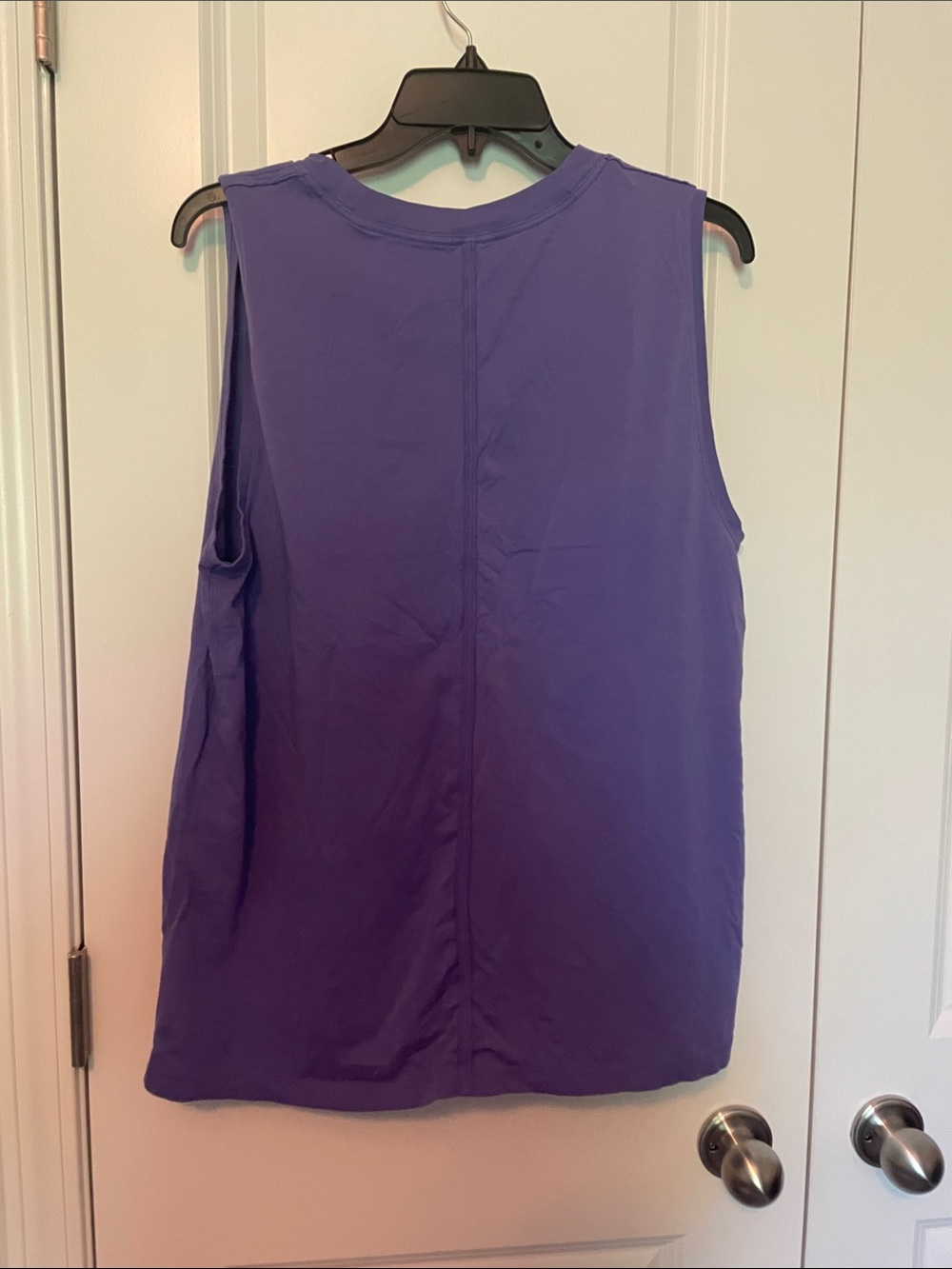 Lululemon basic workout tee - Picture 2 of 3